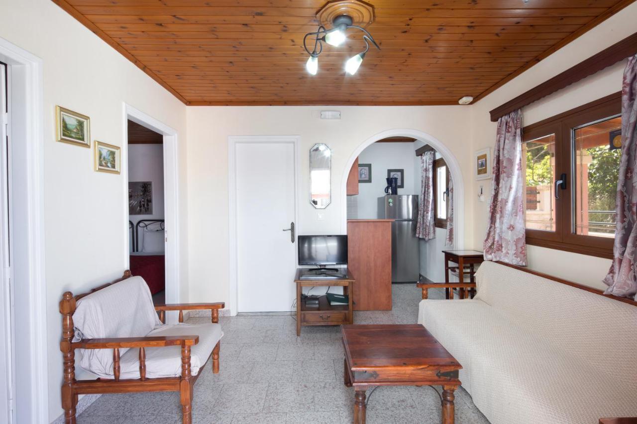 Amalia Cottages 아기오스고르디오스 외부 사진