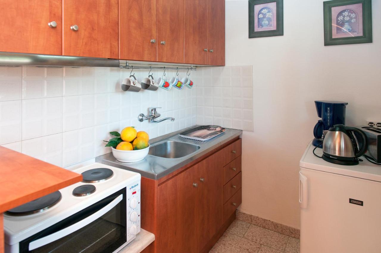 Amalia Cottages 아기오스고르디오스 외부 사진